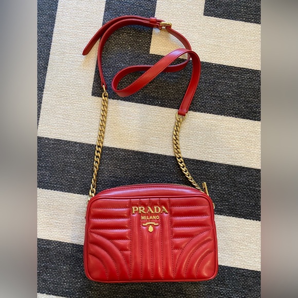 PRADA DIAGRAMME Camera Bag ▪️Authentic In Excellent Condition - Picture 4 of 9